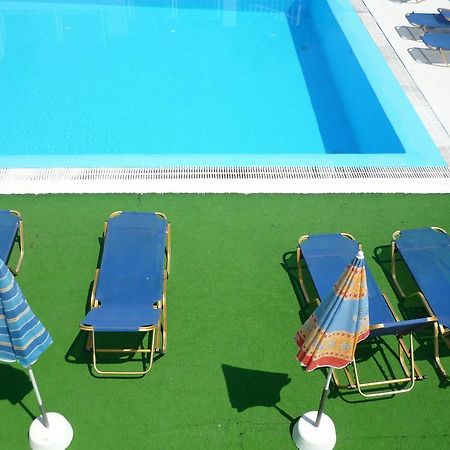 Karina Hotel Benitses  Eksteriør bilde