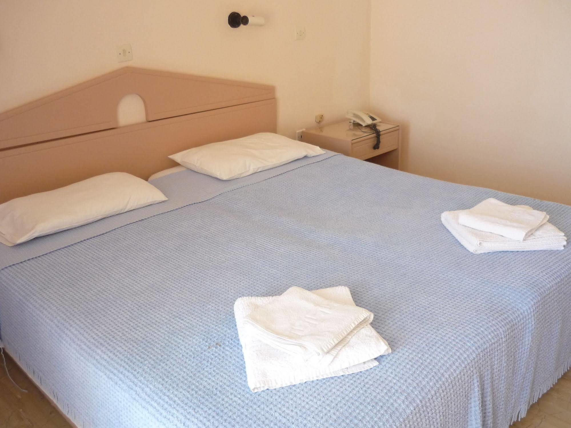 Karina Hotel Benitses  Eksteriør bilde